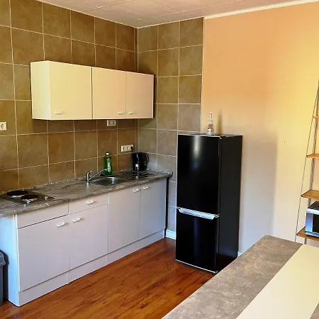 Apartmanhotel Fewo1-1 Zim Apart-4 Bett-kueche-dusche Wc-parkplatz